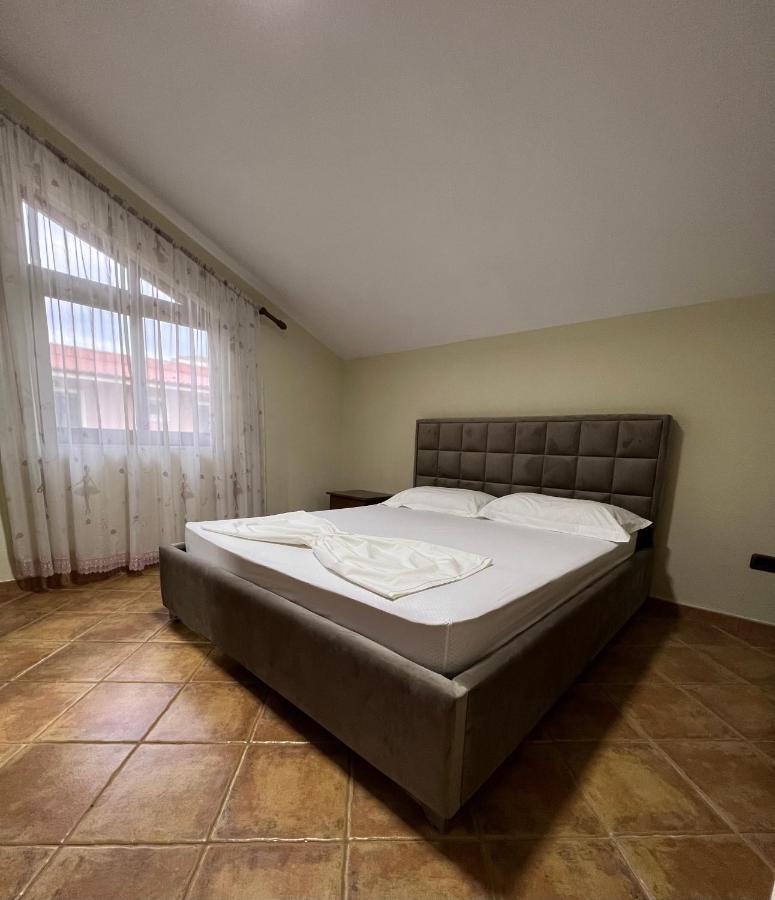 Villa Sokoli, Enjoy Sunset At This Spacious Apartment Tirana Exterior foto